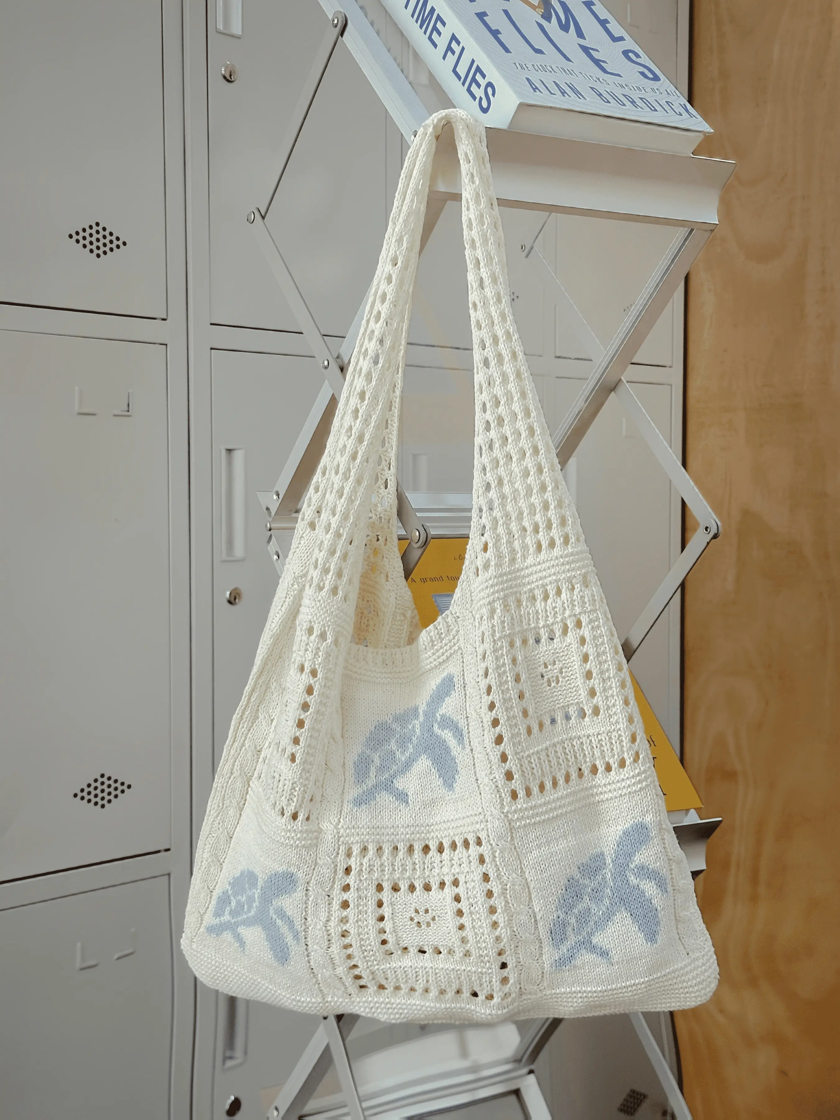 Fashion Women's Knitted Lightweight Handbag with Turtle Pattern, Hollow Crochet Beach Shopping Bag, Beach Tote Bag, College Style Tote, Ideal for College & Travel, Casual Handbags