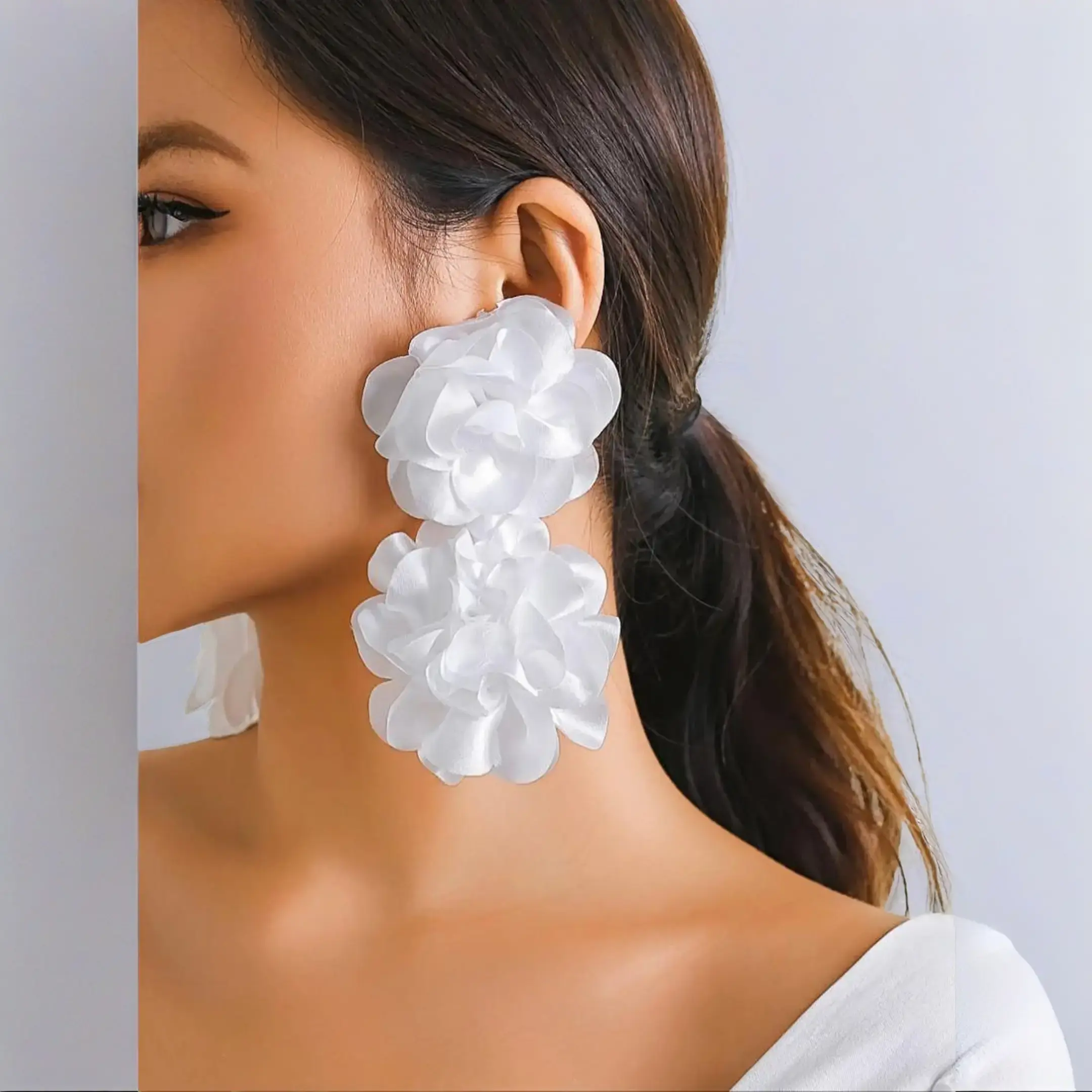 Women's Fabric Flower Zinc Alloy Earrings - Aesthetic, Chic Floral Statement Accessories for Party Wear, Perfect Holiday Gift, Fabric Flowers, Aesthetic Earrings, One Size, Colorful Earrings