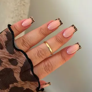 24-Piece Medium Square Press-On Fake Nails, Leopard Print Color Block Design, Stylish Press-On Nail Set for Women, Includes Jelly Glue and File for Party and Daily Wear