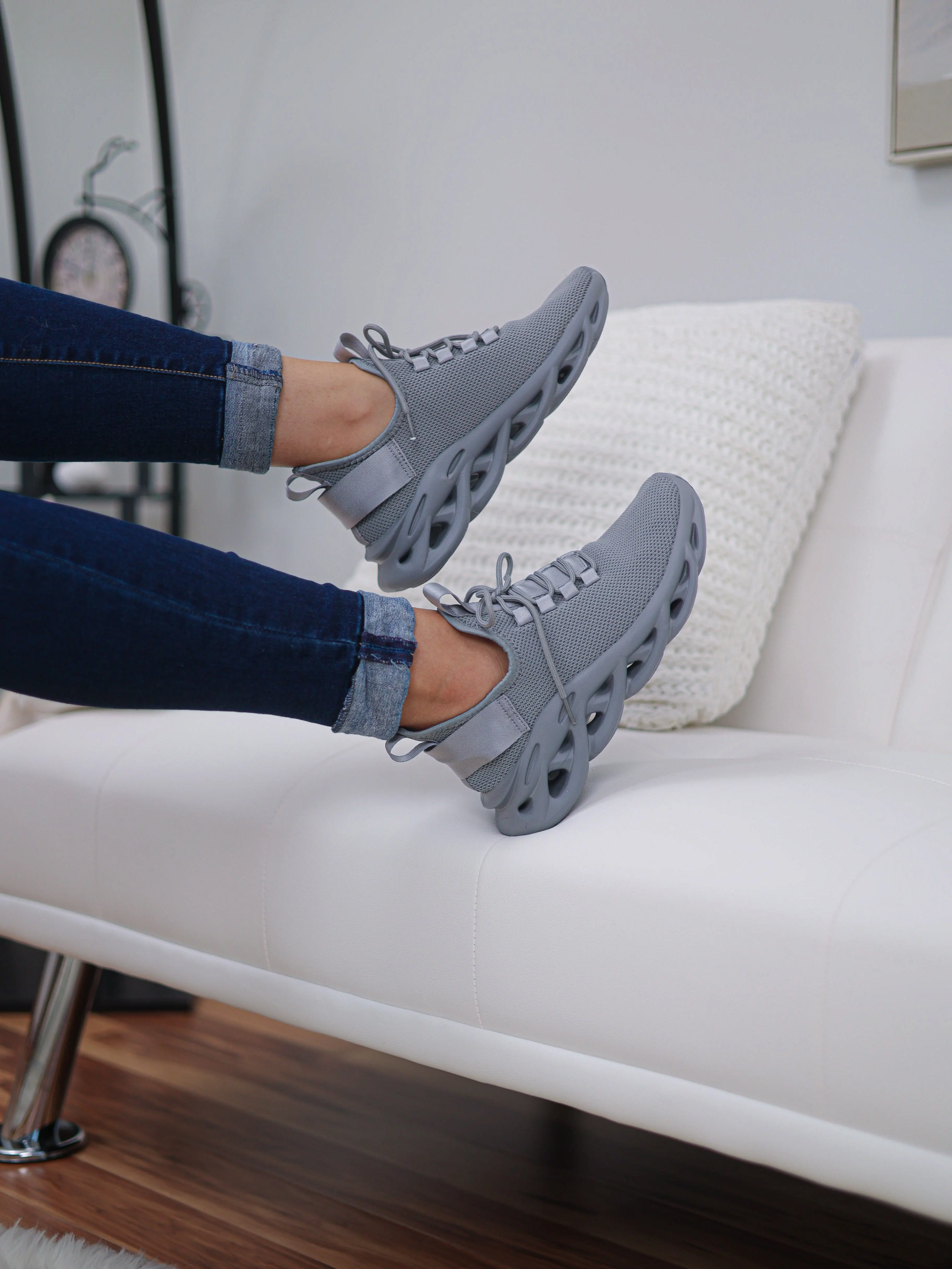 Raeli G2 – Unisex Lightweight Breathable Sneakers | ETPU Insole Comfort & Cushion | Stylish Gray Design