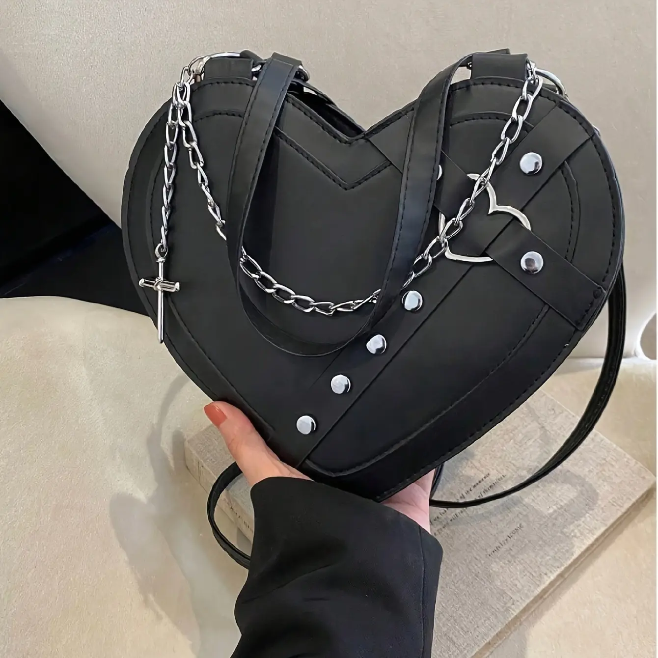 Women' Gothic Y2K Punk Rock Heart-Shaped Shoulder Bag - Rivet-Embellished Cross-Body Purse with Adjustable Strap & Zipper Closure, Music Festival Outfit Essential