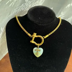 Real Crystal Heart Waterproof Horseshoe Clasp Aura Cleansing Protective Grounding Customizable Unique Jewelry