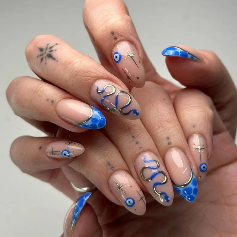 Snake Pattern Fake, 24pcs Glossy False Nails French Press on Nails with Nail File & Stickers, Removable Transferable Artificial Full Cover