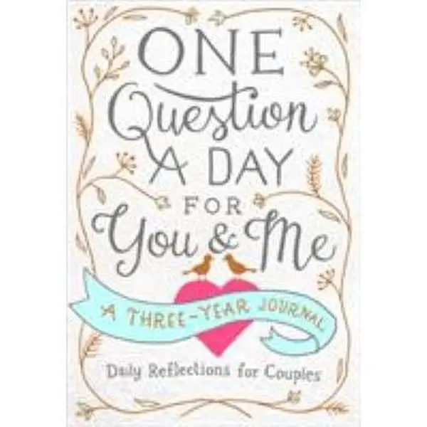 USED Book - One Question a Day for You & Me: A Three-Year Journal: Daily Reflections for Couples by Chase, Aimee (Paperback) - english