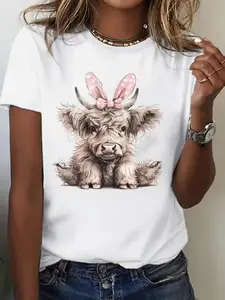 Ladies' Cute Highland Cow Pattern T-shirt - Soft, Casual Round Neck, Short Sleeves, Loose Fit, Perfect for Summer Parties and Casual Wear, Cow Decoration