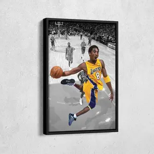 Kobe Dunking Poster (PRODUCT DOES NOT INCLUDE FRAME)
