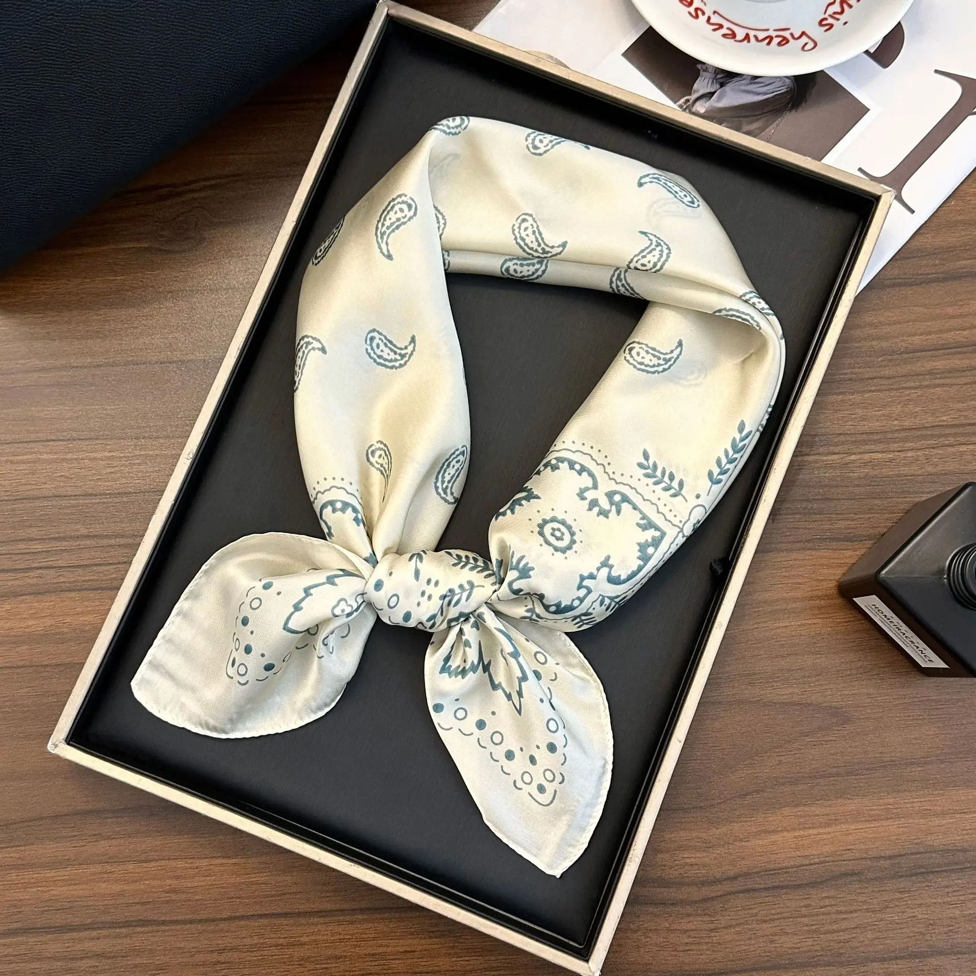 Small curved round cashew flower skin co