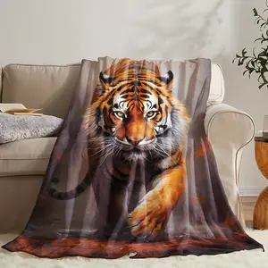 Comfortable Soft Tiger Blanket, Flannel Throw for All Seasons, Suitable for Office, Bed and Travel, Perfect Gift for Men, Women, and Elderly