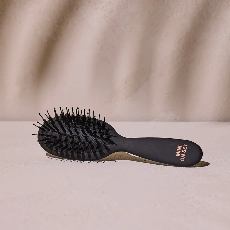 On Set Pro Brush