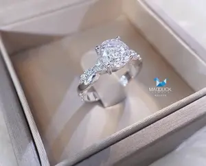 2.00 Cts Cubic Zirconia / Sterling Silver 925 Ring / Rhodium plated Nickel-Free / MadDuckJewels RG1570