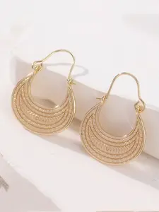 1 Pair of Semi-circular Copper Earrings in A Retro and Elegant Style, Hand-carved with Fine Texture Patterns By Skilled Artisans, Are Perfect for Both Daily Wear and Vacation. They Make A Perfect Gift for Her, Elegant Minimalist Earrings