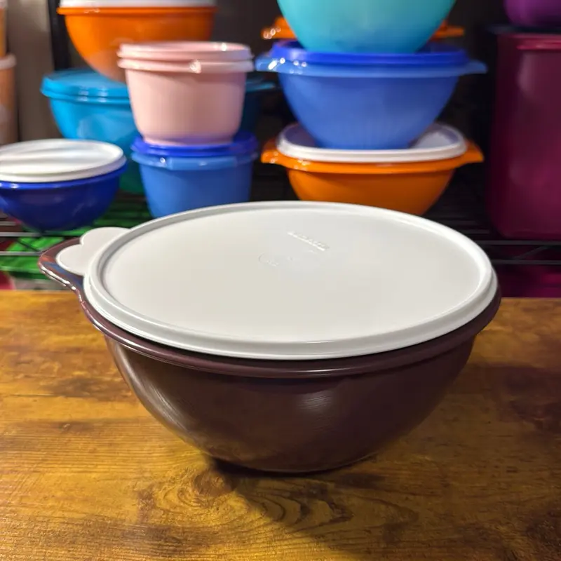 Tupperware 2.75 Ultra Tazon Brown