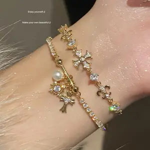 Exquisite Design Luxury Zircon Imitation Pearl Snowflake Cross Adjustable Bracelet, Hypoallergenic Non-Tarnish Personalized Chain, 1 Size Daily Fashion Jewelry, Perfect Gift for Special Occasions & Birthdays, One Size Vintage Set Gold Charm
