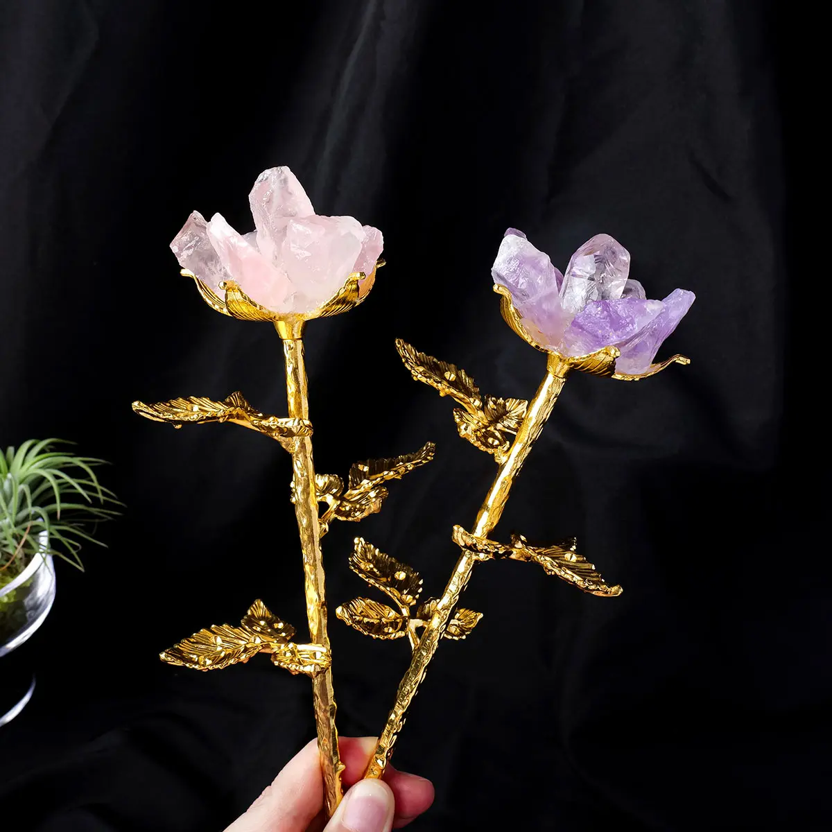 Handmade Natural Crystal Rose Quartz Amethyst Flower Healing Stone, Rough Stone Ornament Crystal Carvings for Valentine's Day Gift Decoration