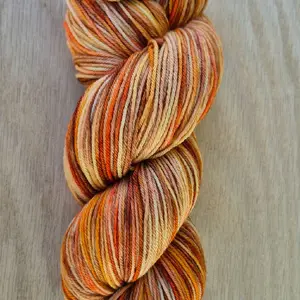Texas Sun Sock Yarn 100g 437yds 90% Merino Wool 10% Recycled Nylon Multicolor Yarn for Knitting Projects Not Sure