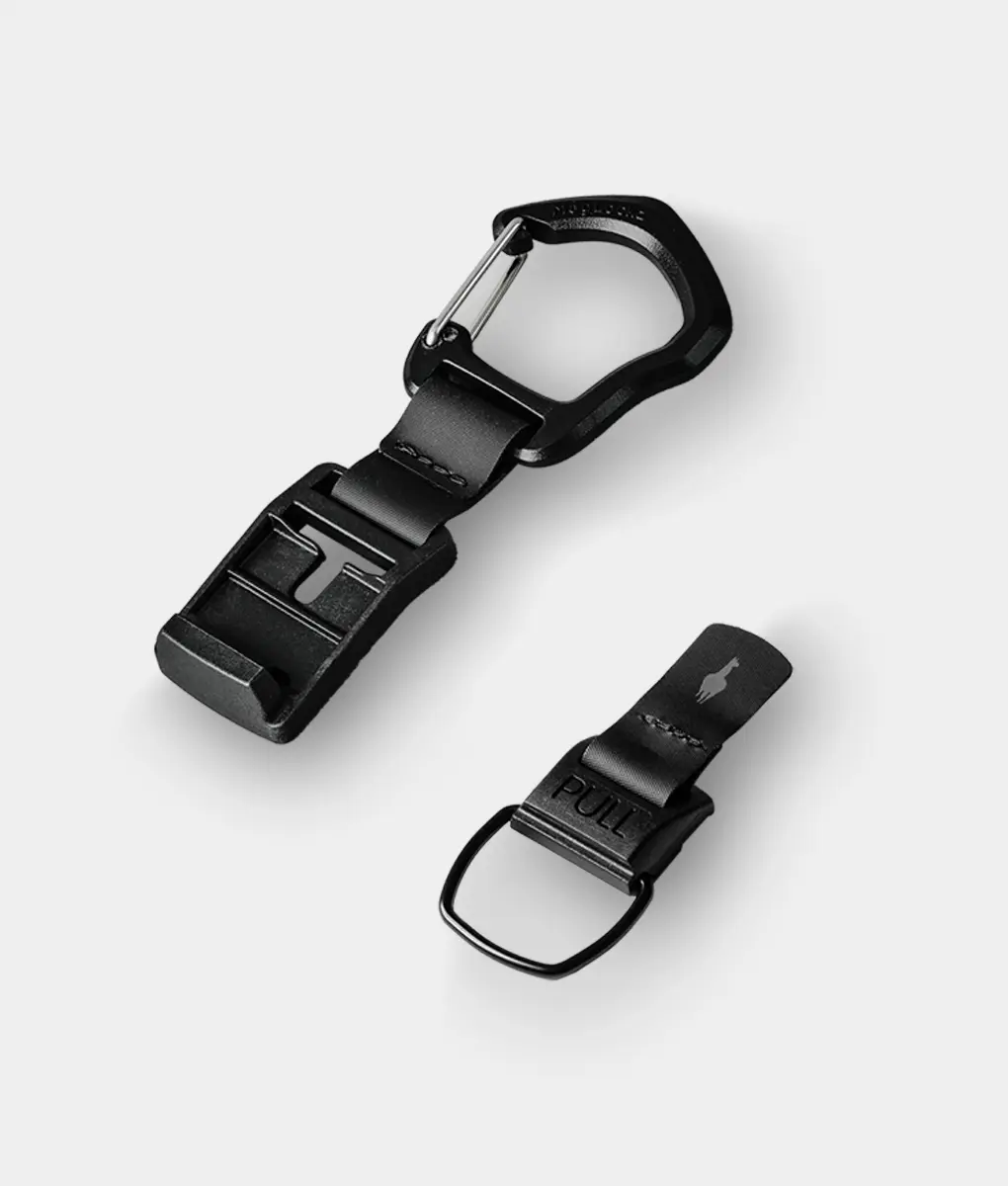 ALPAKA Large Portable Carabiner Clip - Sports & Outdoor Climbing Equipment for Outdoor Enthusiasts, Fits Webbing Up to 38mm, Ideal for Camping, Hiking