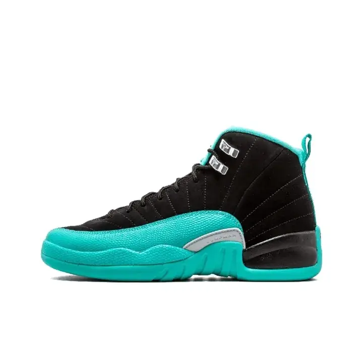 Who can resist this fresh black turquoise high top sneaker aesthetic