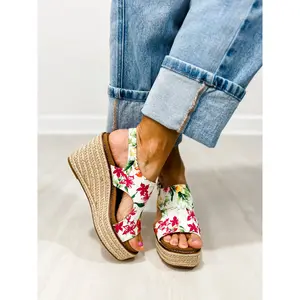Corkys Freddie Wedge Sandals in WHITE FLORAL