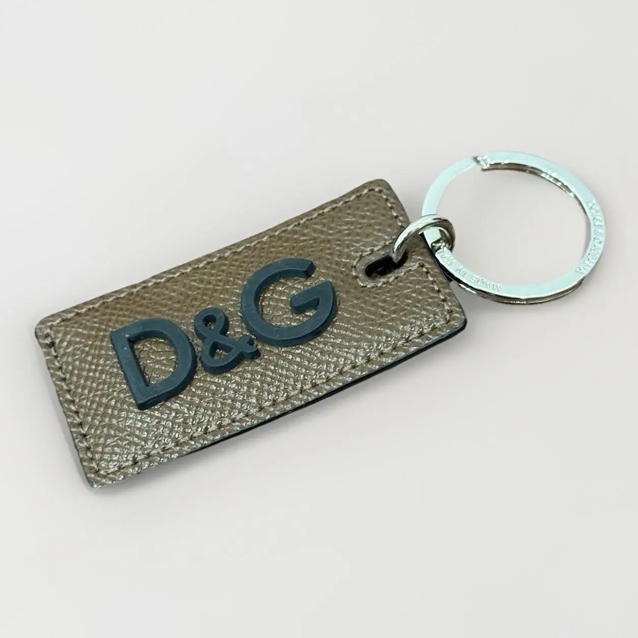 Pre-owned DOLCE & GABBANA As Seen On Screen As Seen On Screen SE4158 Brown & Black Icon Tag Key Ring