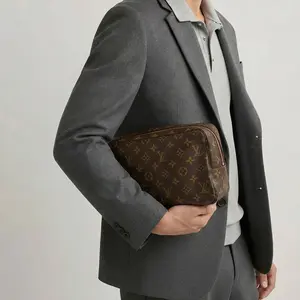 Pre-owned Louis Vuitton Canvas Toiletry Bags Monogram Toiletry Bag, Trousse 28