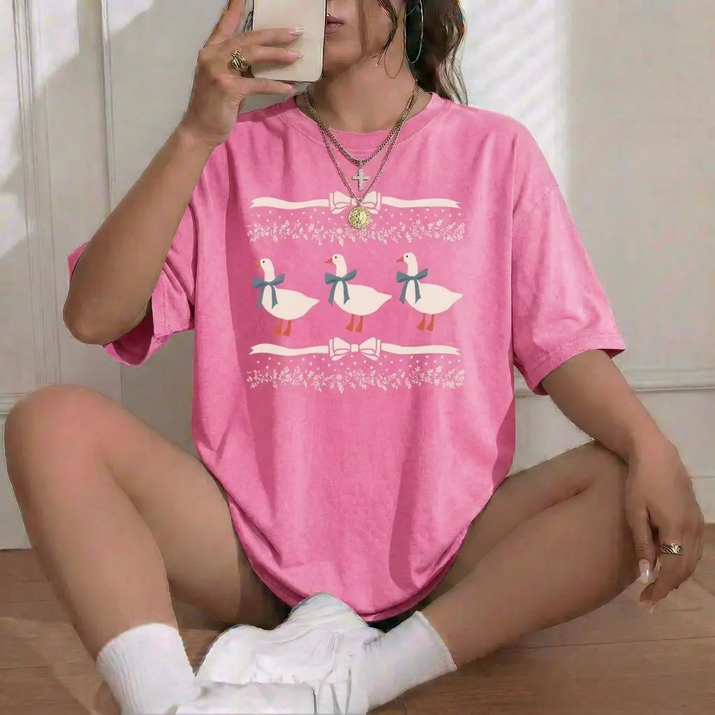 Women's Short-Sleeve Comfortable Printed Vintage Geese-With-Bows Acid Wash Oversized Tee, Everyday Style Coquette Cottagecore Grandmacore Streetwear Top With Silly Goose Humor