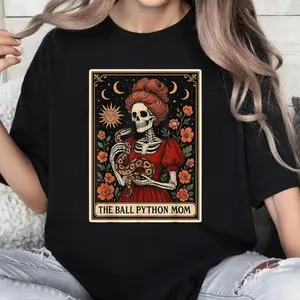 100% Cotton Unisex The Ball Python Mom Snake Mother's Day Tarot Card Skeleton T-Shirt