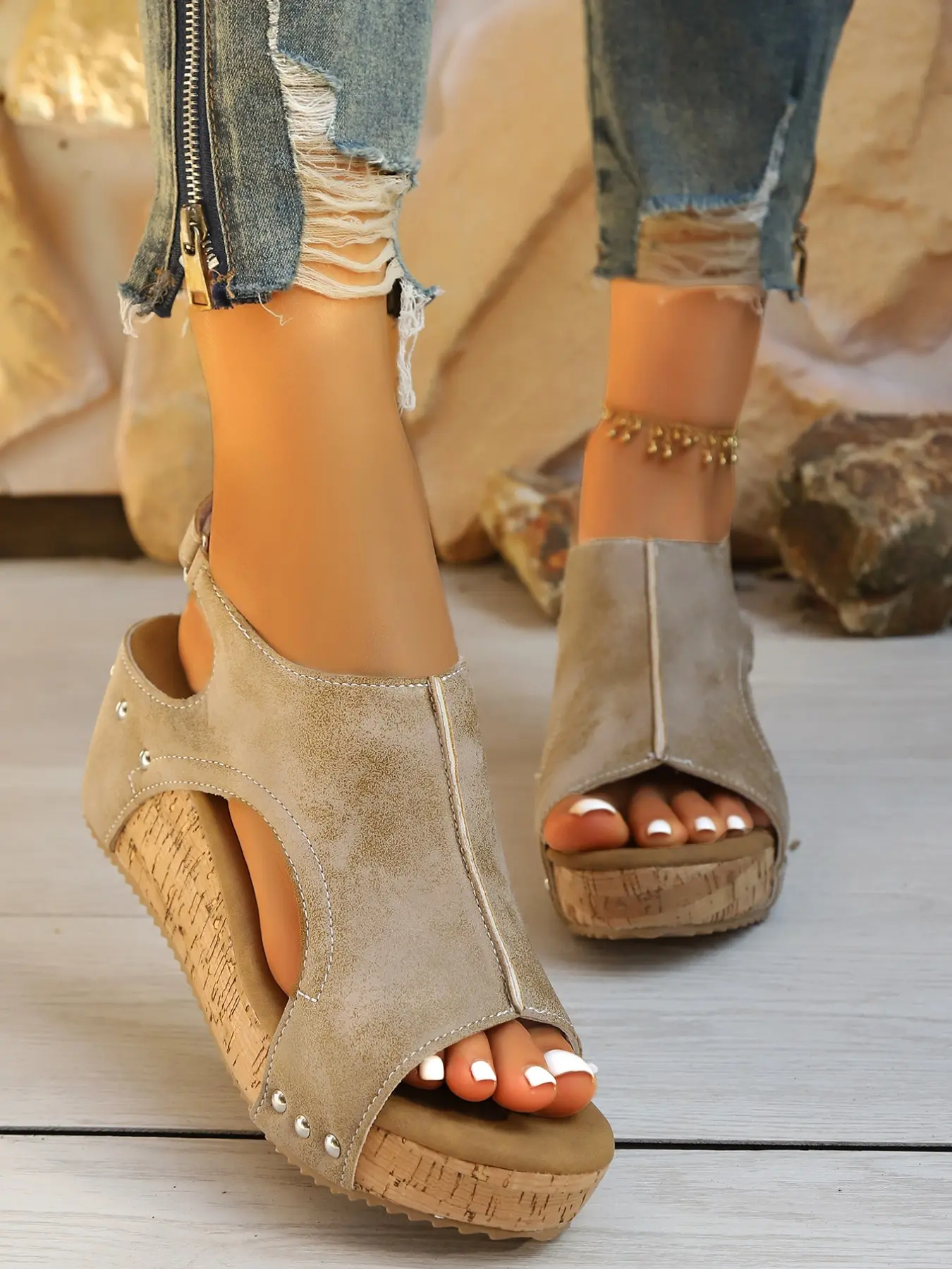 Women's Rivet Wedge Sandals, Outdoor Beach Vacation Shoes, Summer Beach Sandals, Comfortable PU Material, Adjustable Buckle Strap, Vintage Hollow Out Design, Thick Soled Sandals
