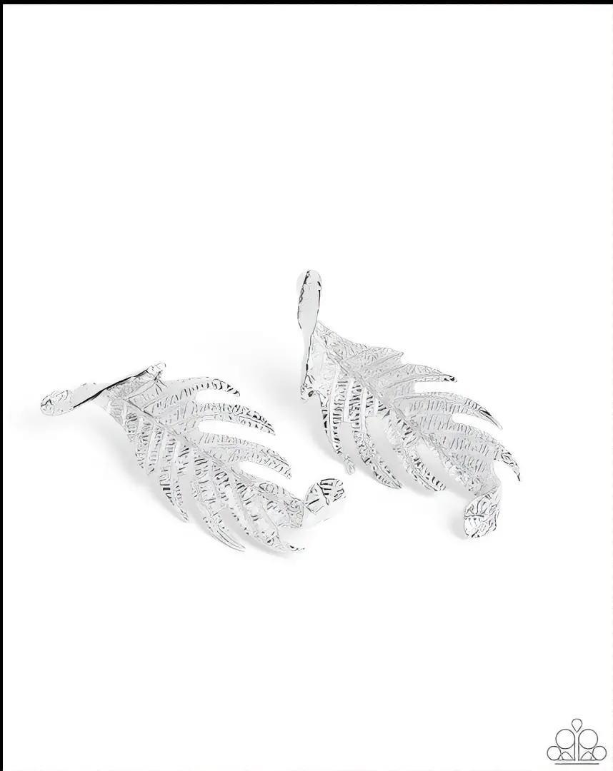 Elegant Leaf Design Earrings in Silver Tone for Women's Fashion Accessory