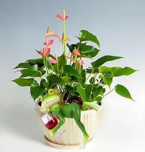 Miniature Frog Figurines Plant Decorations for Pots, Funny Frog Garden Decor Outdoor Gifts Women Frog Statue Planter Hugger for Flower,Yard,Lawn Ornament,3.94"x2.12"x3.94