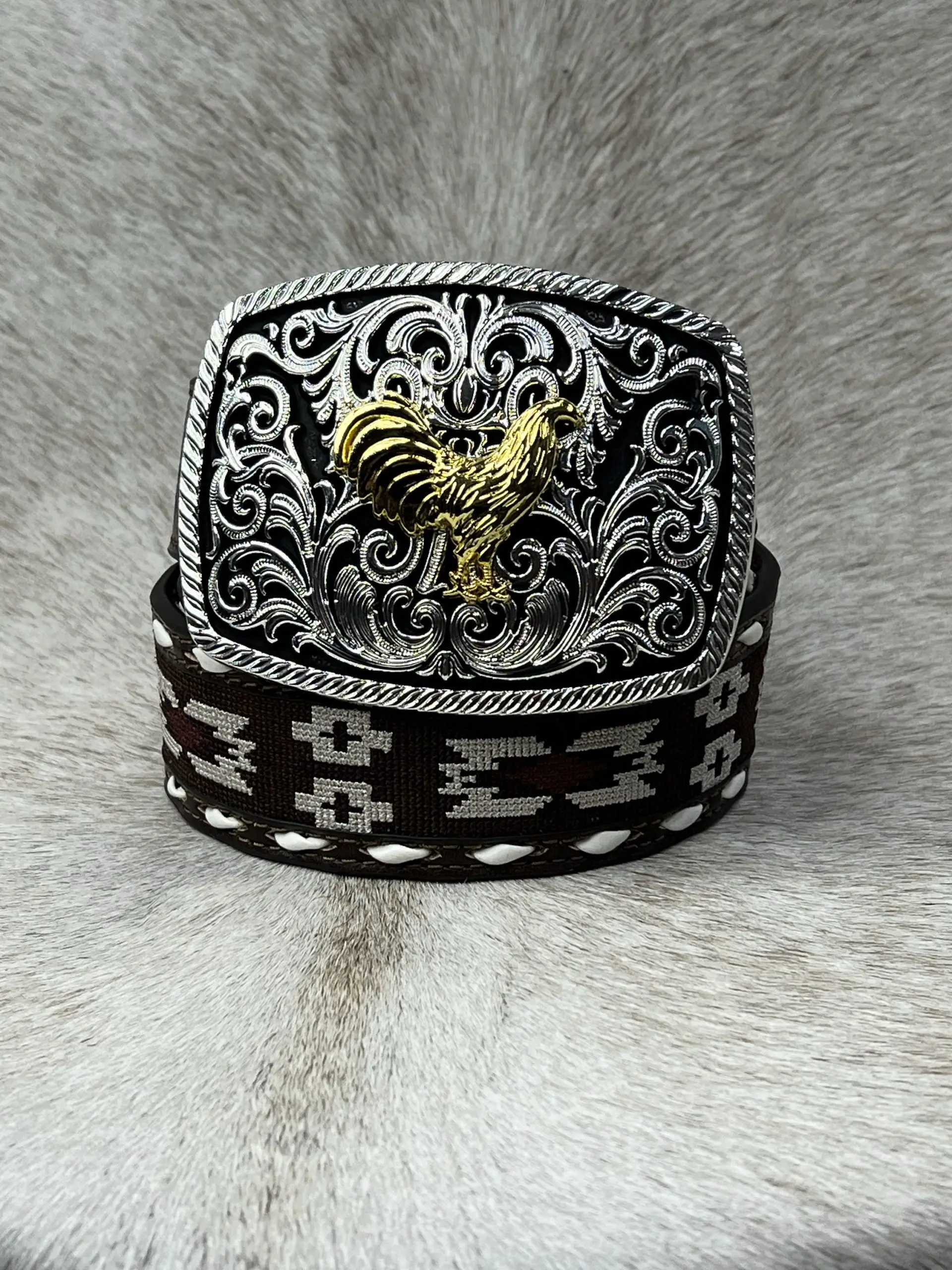 BUCKLE - Gallo de Oro Rameado