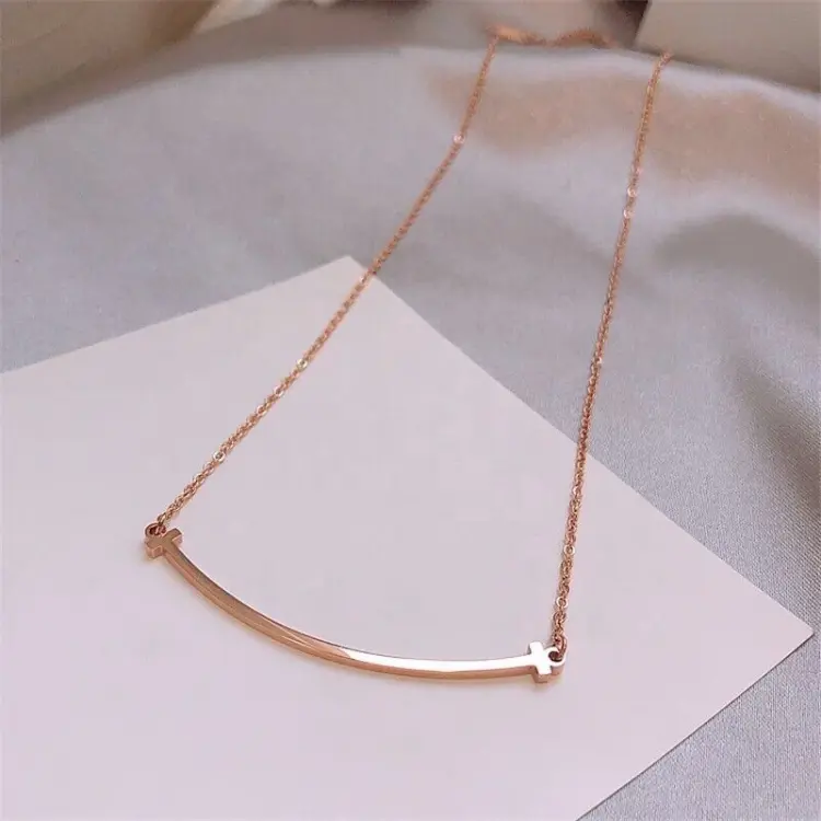 Simple Personality Versatile Smiley Face Necklace Pendant