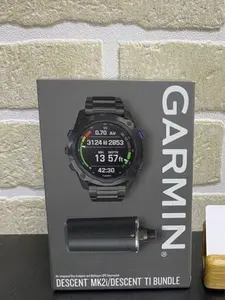 Garmin Descent T1 Bundle Watch