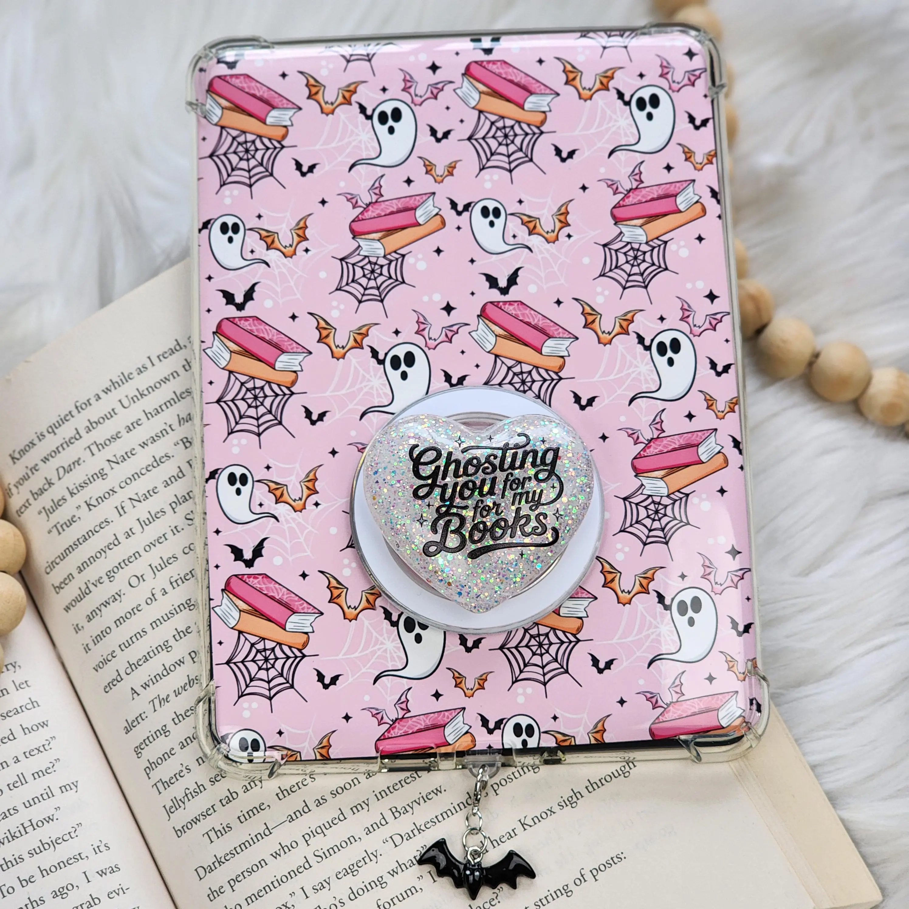 Kindle Accessories Set | Spooky Books and Haunted Reads | Insert, Grip & Charm