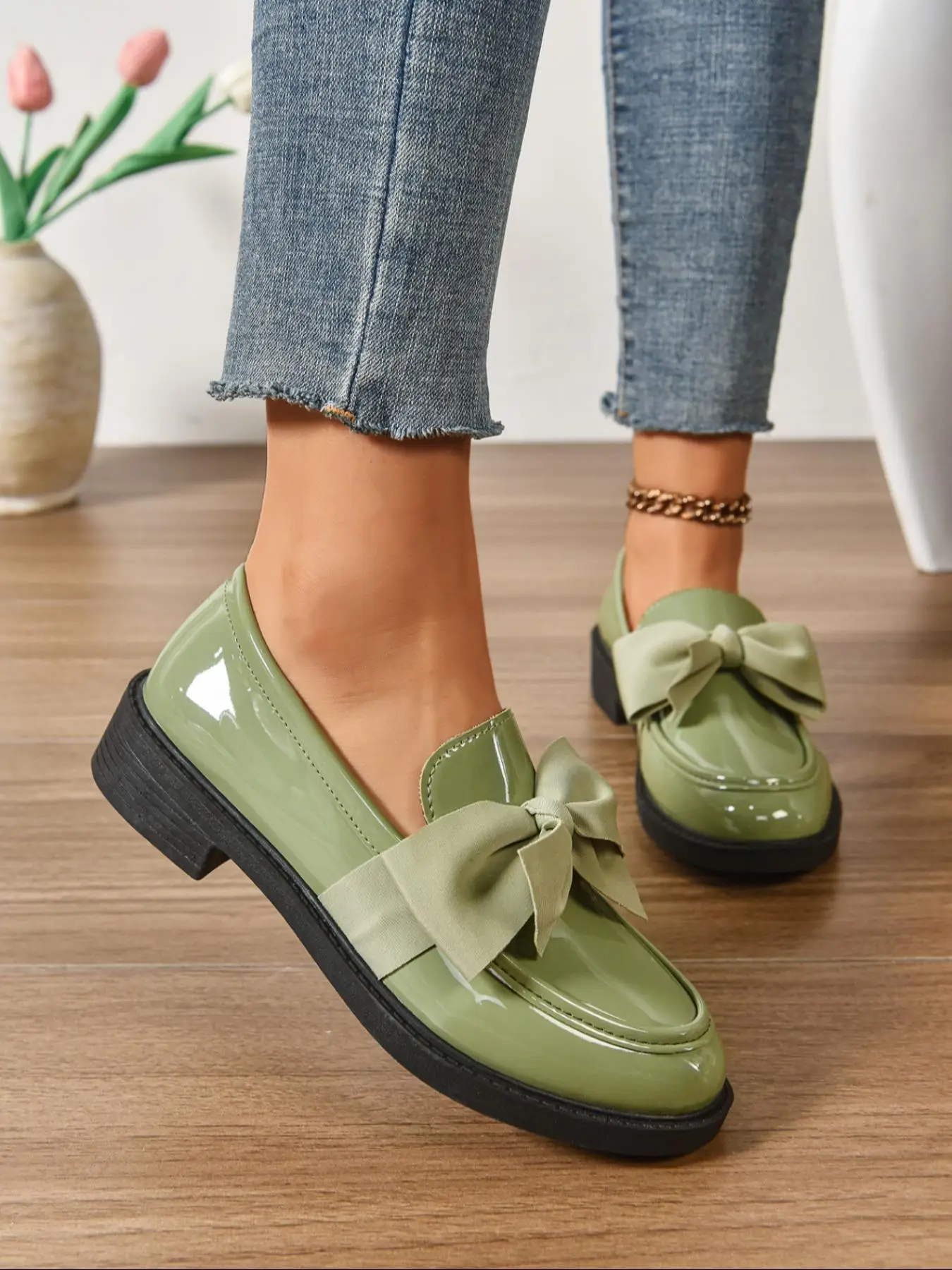 Women's Fashionable Butterfly Decorated Loafers, Casual Comfortable Flat Shoes for Daily Wear, Lightweight Breathable Shoes for Women & Girls, Running