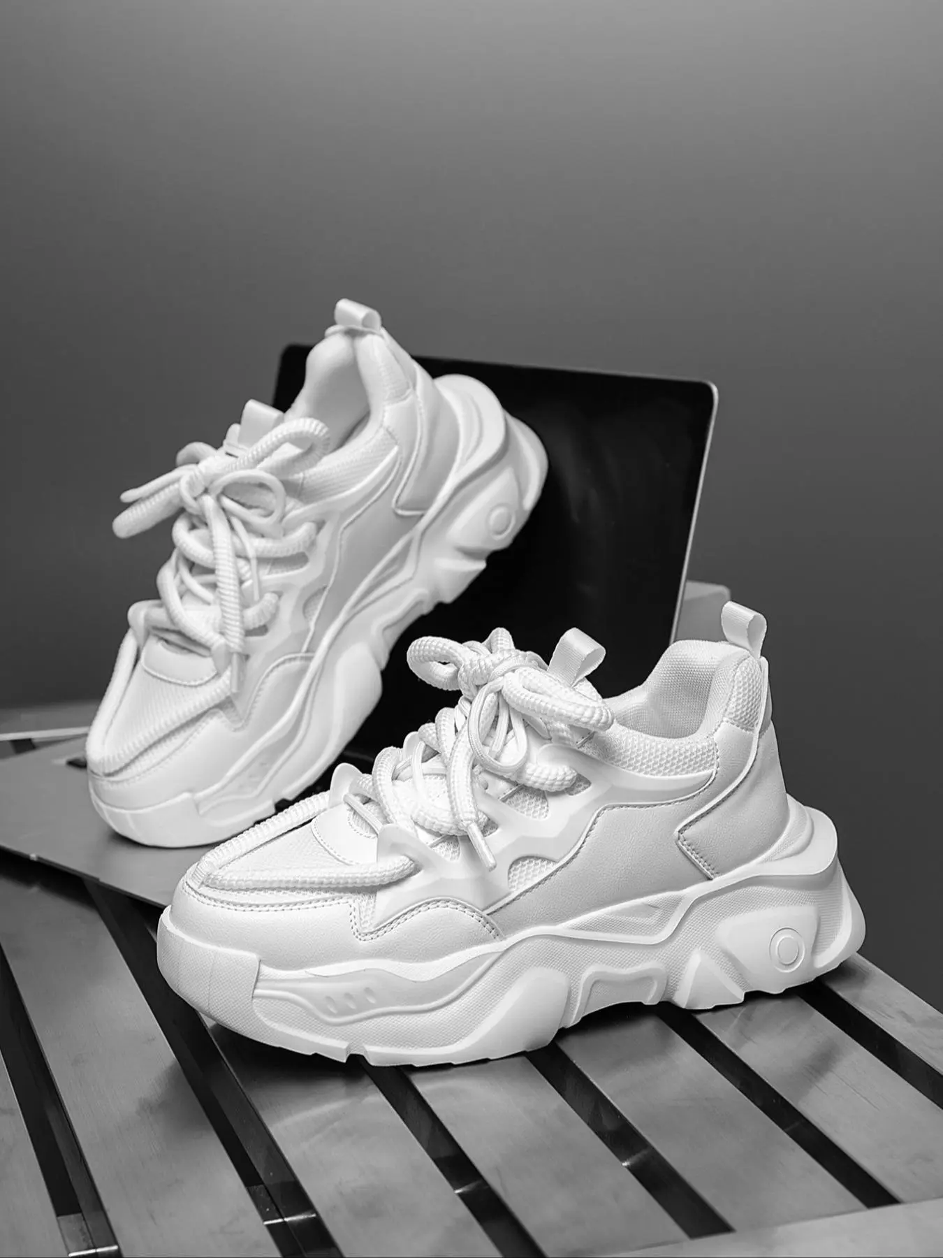 Men's Sporty Lace Up Low Top Sneakers, Casual Comfortable Breathable Athletic Running Shoes, Casual Running Footwear, Trendy All-match Chunky Sneakers for Daily Wear, Sports Shoe, Running Trainers