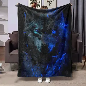 Cool Wolf Pattern Blanket, Ultra-Soft Flannel Fabric, Stylish Wolf Design, Warm and Comfortable for Home Office Travel Camping, Gift Recommendation, Flannel Throw Blanket