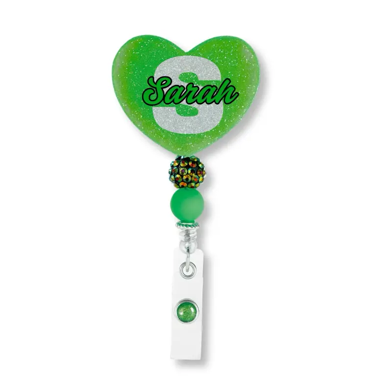 Pretty Plugged Customs Personalized Green Glitter Heart Badge Reel Custom Name Nurse ID Holder Cute Beaded Retractable Reel for Medical Professional