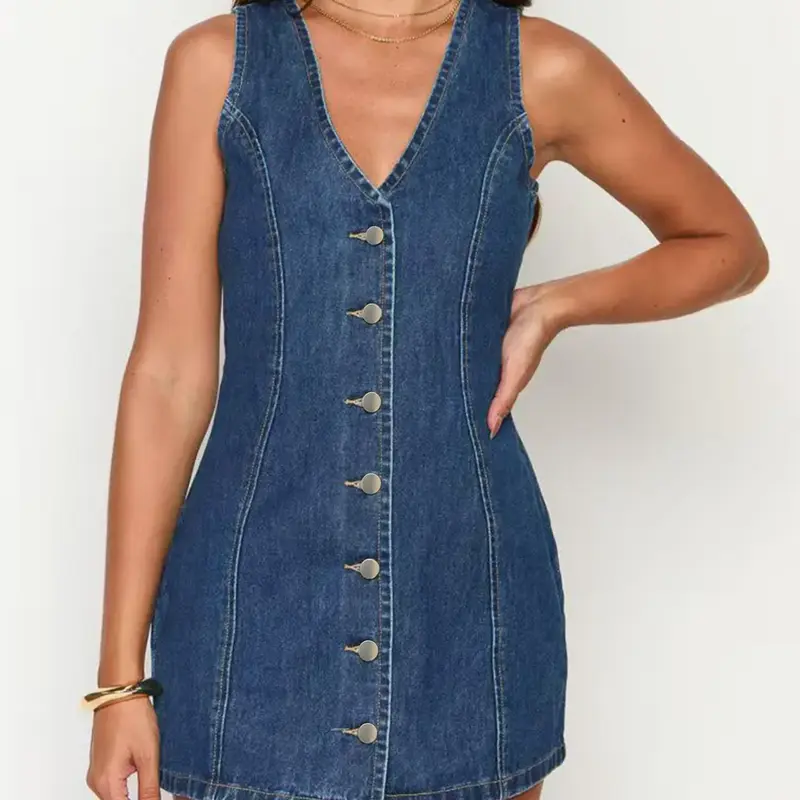 Fashionable Women's Denim Dress, Casual Sundresses, Sleeveless Lightweight Slim Fit Design for Casual Street Style, Perfect for Summer Everyday Wear