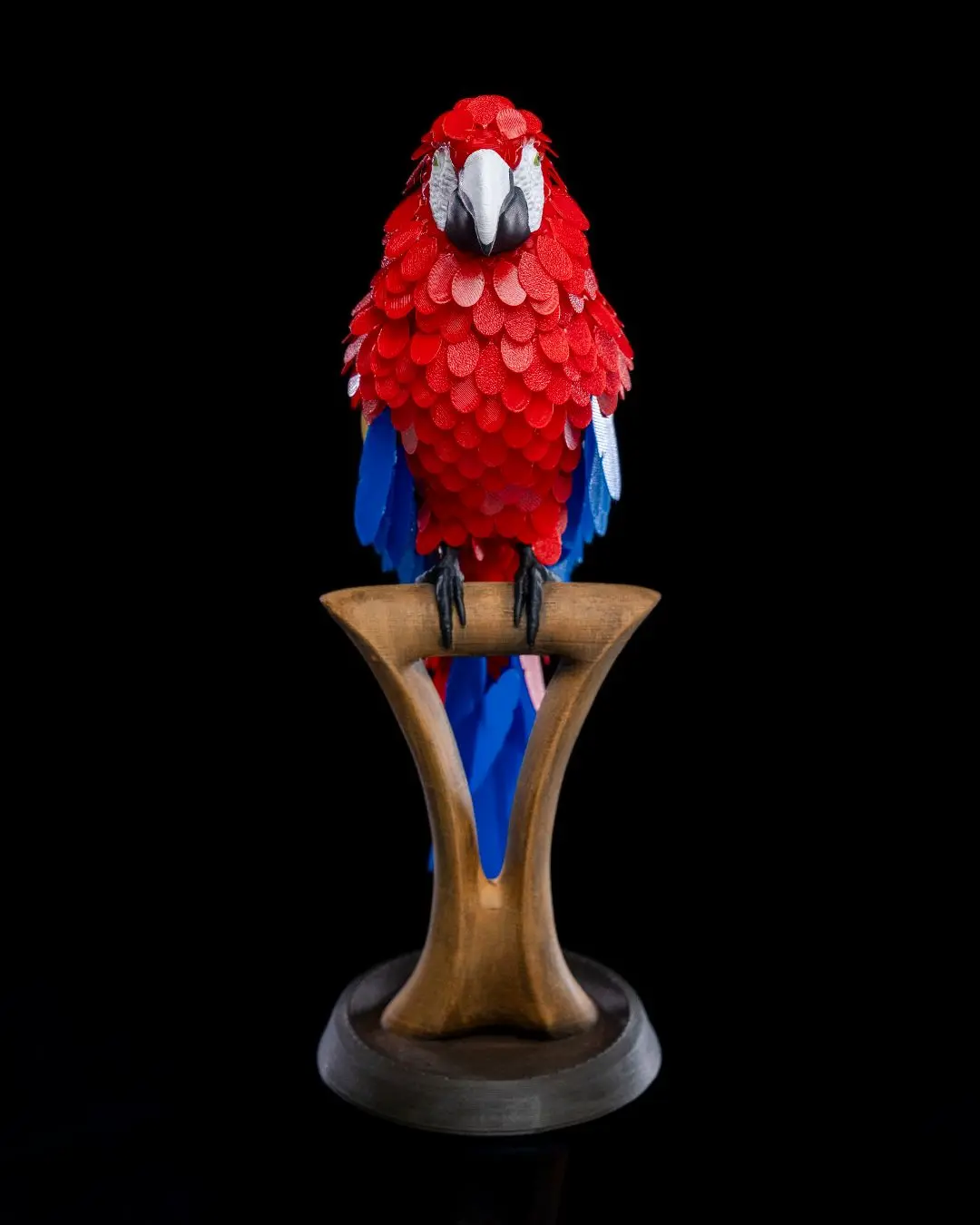 Colorful Look 3D PL Printed Low Poly Geometric Macaw Parrot Sculpture - Nature-Inspired Home Decor, Desk Accent, Fengshui Ornament