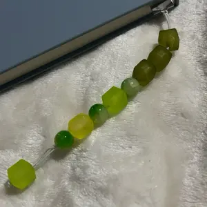 Green Beaded Wearable Bookmark - Decorative Accessory for Books and Reading