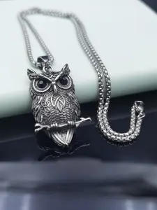 Vintage Cute Owl Titanium Steel Pendant Necklace, Fashionable Daily Wear Accessory, Trendy Jewelry, Perfect Gift for Parties and Special Occasions
