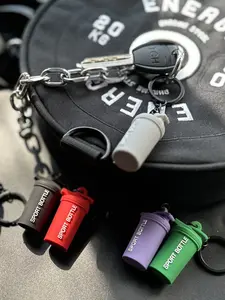 Fitness Water Bottle Keychain, Keychain for Bags, Sport Fitness Series, Small Training Accessory, Durable and Portable, Ideal Gift for Boys and Girls