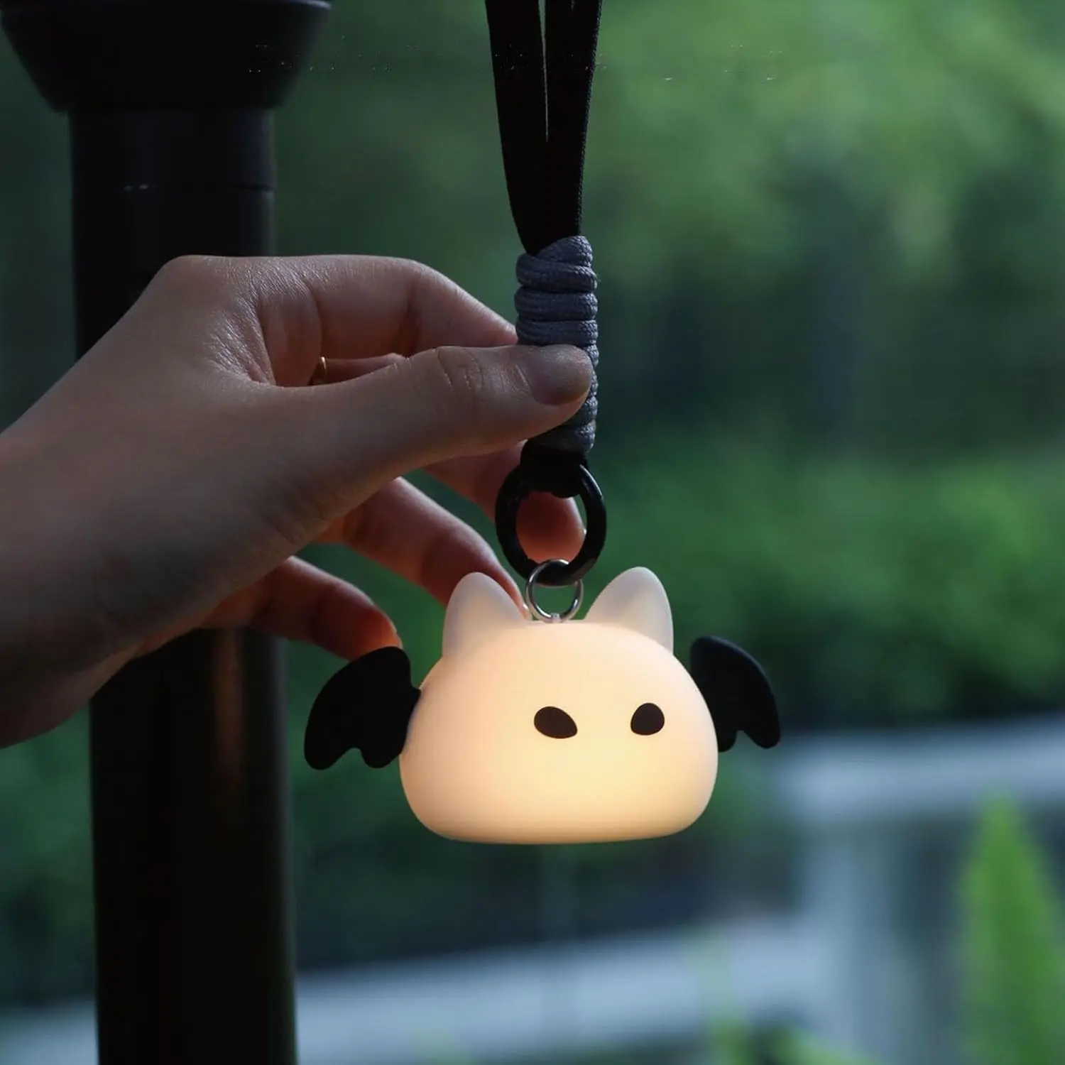 Cordless Rechargeable Polyester Fiber Animal-Shaped Hanging Illuminated Light - Bedroom Lighting, Lamp Decor, Whimsical Aesthetic Kids’ Rooms Decor, LED Night Light, Small Portable Piggy Bank, Handbag Pendant, Kids’ Gift, Indoor Decorative Light