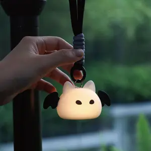Cordless Rechargeable Polyester Fiber Animal-Shaped Hanging Decor - Illuminated Hanging Decor, Small Portable Piggy Bank Night Light, Suitable for Kids' Bedrooms, Valentine's Day Gifts, Handbag Pendants
