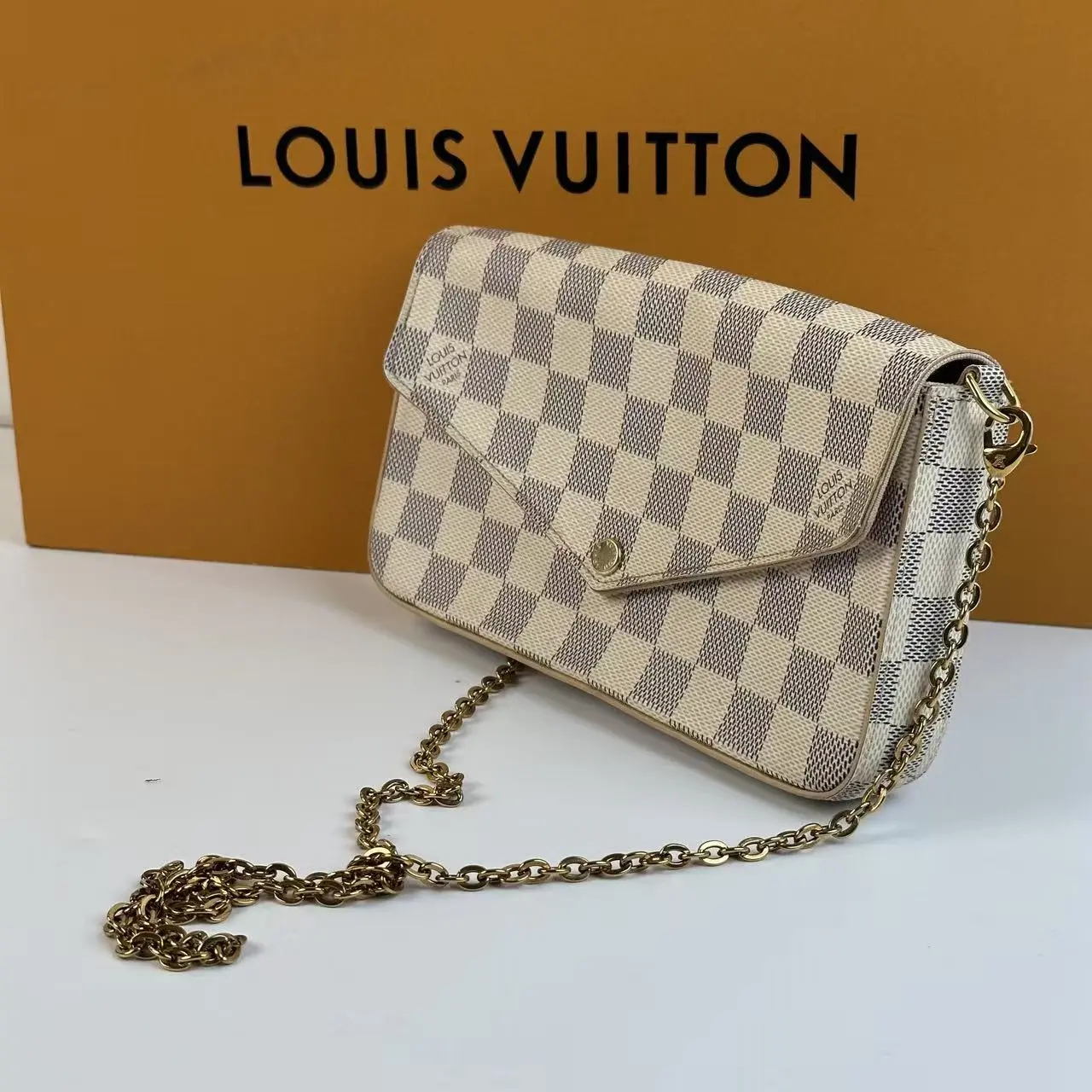Pre-owned Louis Vuitton Pre Loved LV Damier Azur Felicie WOC Chain Crossbody Wallet Pochette