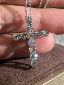 Elegant Rhinestone Decorated Cross Pendant Necklace for Women, Stainless Steel Matching Elegant Necklace Jewelry, Trendy Accessories for Party, Club, Cross Chain Design, Cross Necklaces