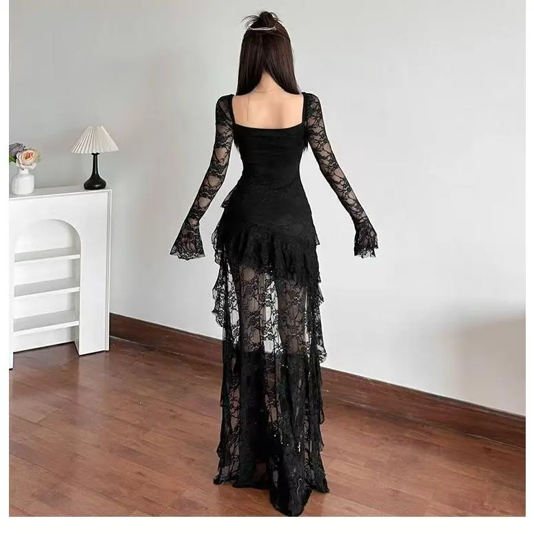 Women's Elegant Gothic Dance Dress - Long-Sleeve, Slim-Fit, Square-Neck Cocktail Gown with Lace Panel for Dance Performances