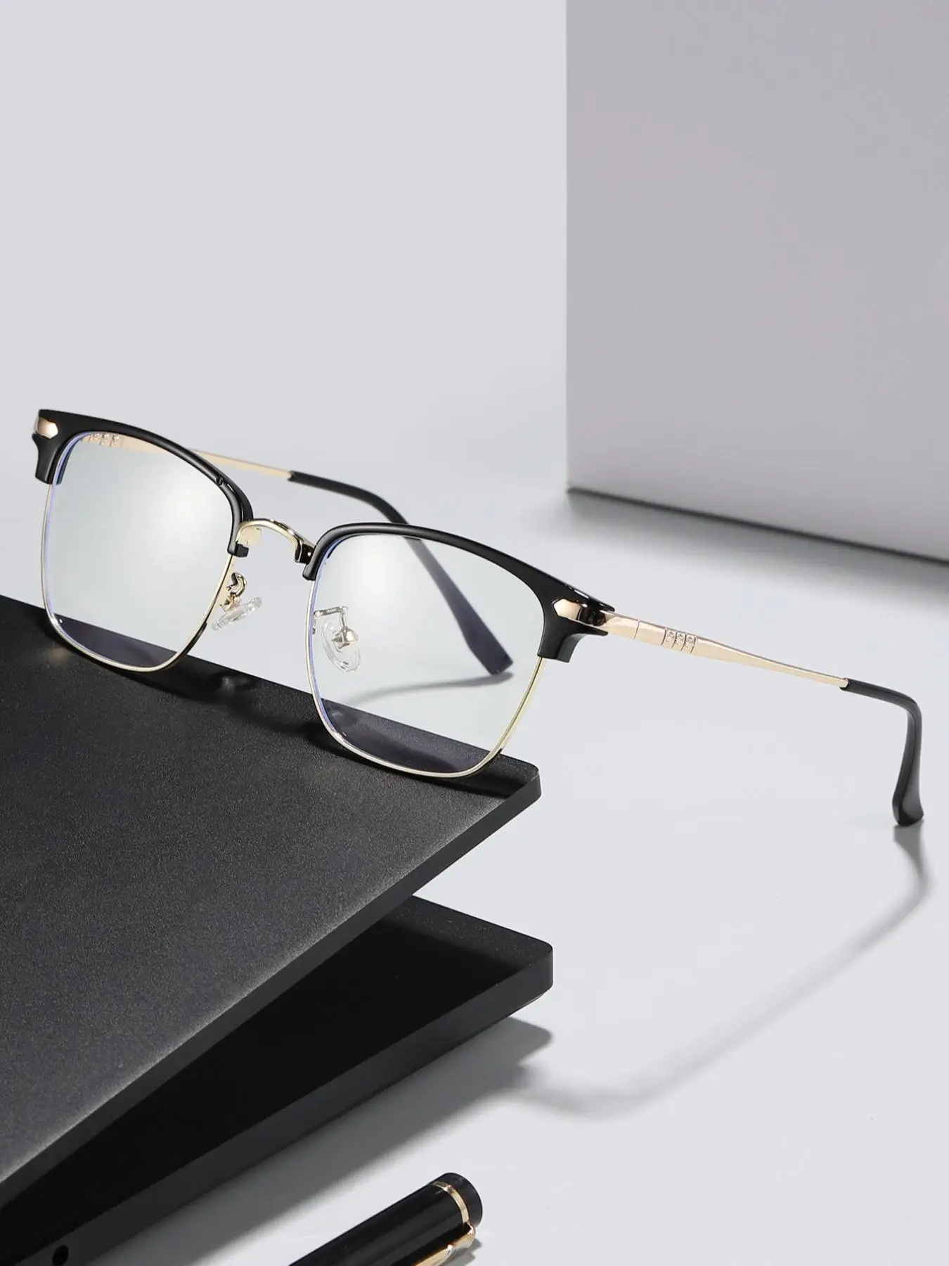 Unisex 2024 New Simple Style Square Frame Eyeglasses, Casual Trendy Minimalist Eyeglasses for Outdoor Activities for Men & Women, Including Free Box &