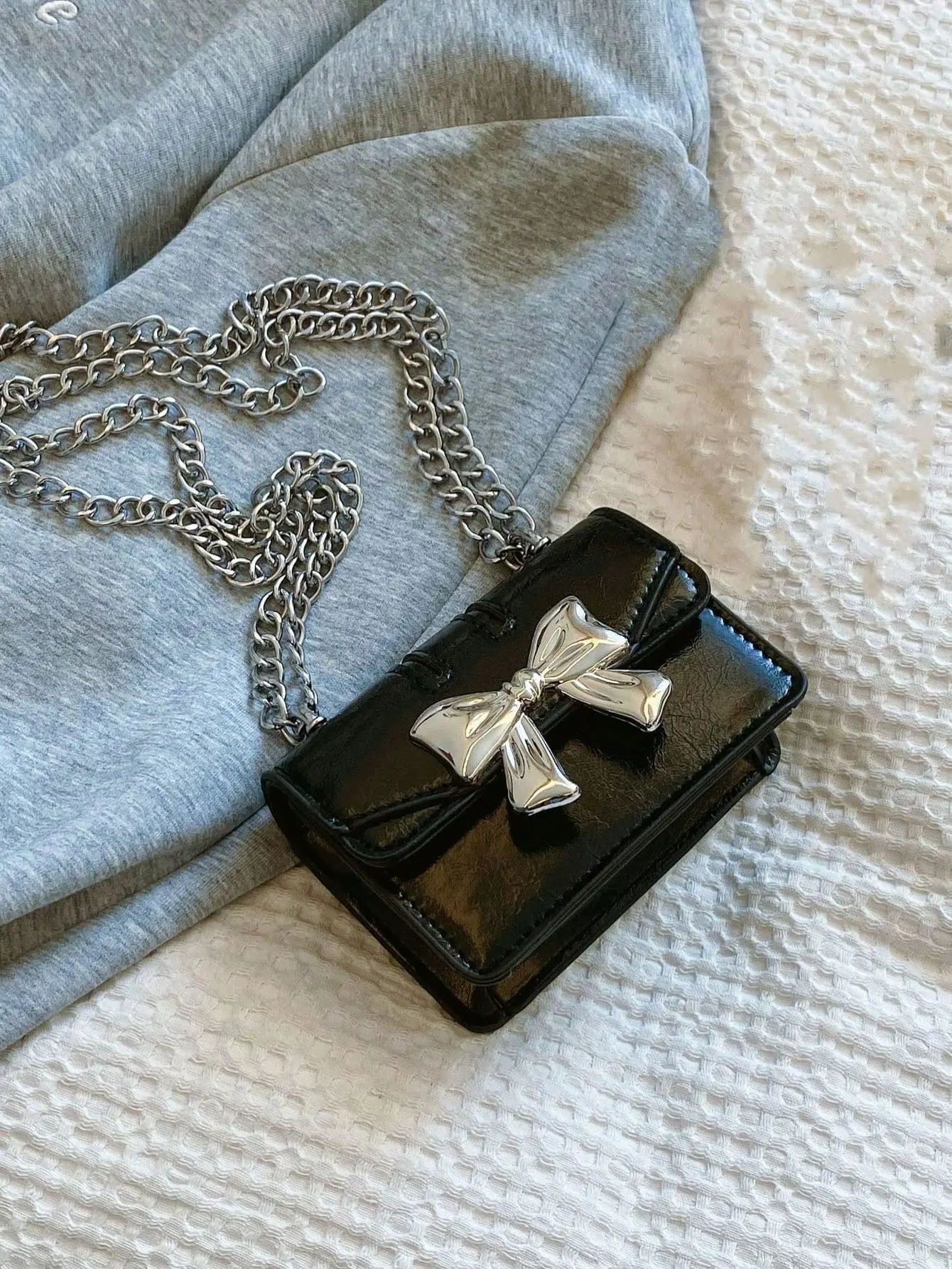 Small Minimalist Mini Square Women Crossbody Bag, Detachable Dual Metal Chain, Hardware Bow Decor, Lightweight Daily Purse