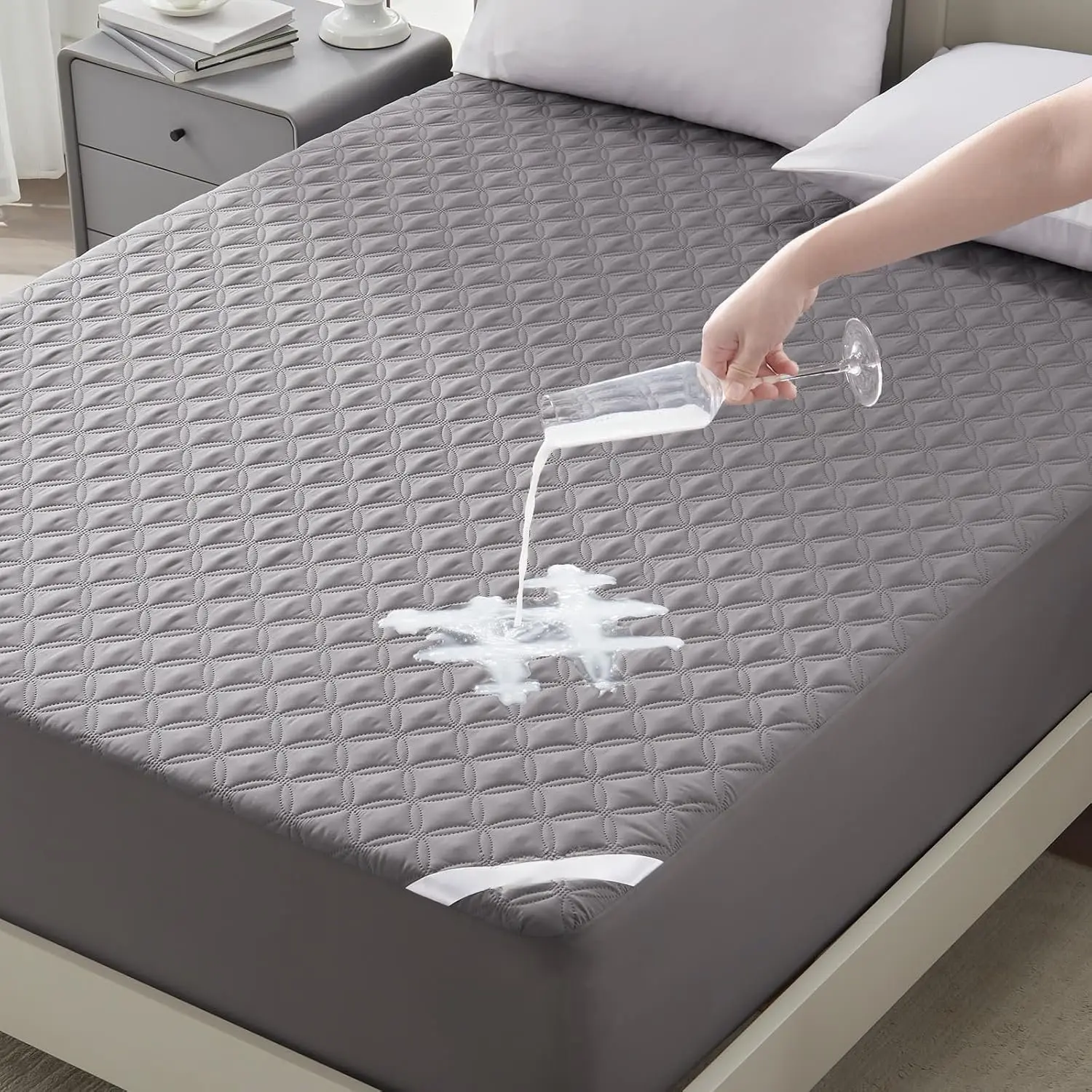 Mattress Protector, Noiseless Full Size Mattress Pad with Deep Pocket Fitted Up to 6"-15", Soft Dirt-Proof Double Mattress Cover for College Dorm(Gray)